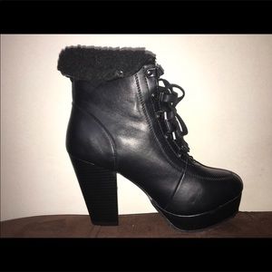 Heeled boots